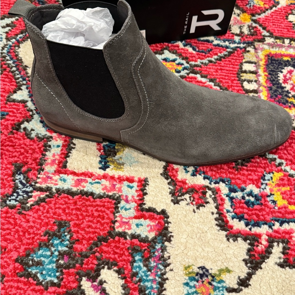 Men’s Chelsea Boots. The rails. Size 44 brand new never tried on